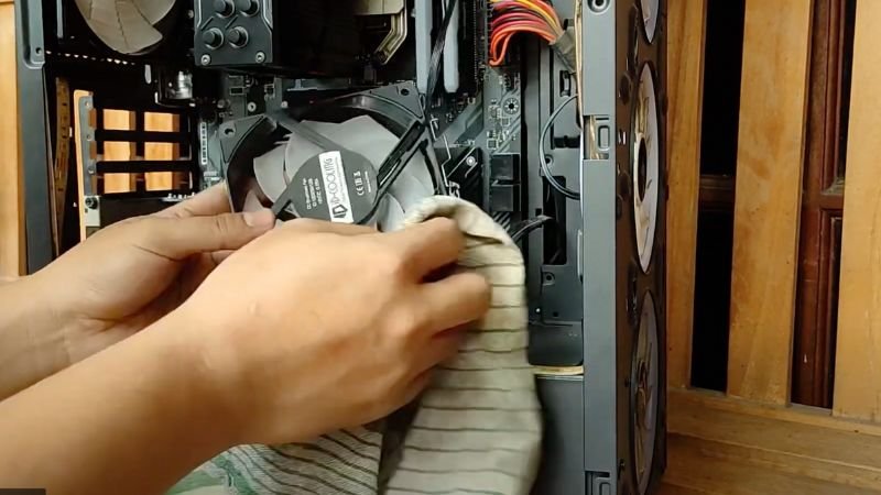 Cara Membersihkan PC Tanpa Merusak Komponen