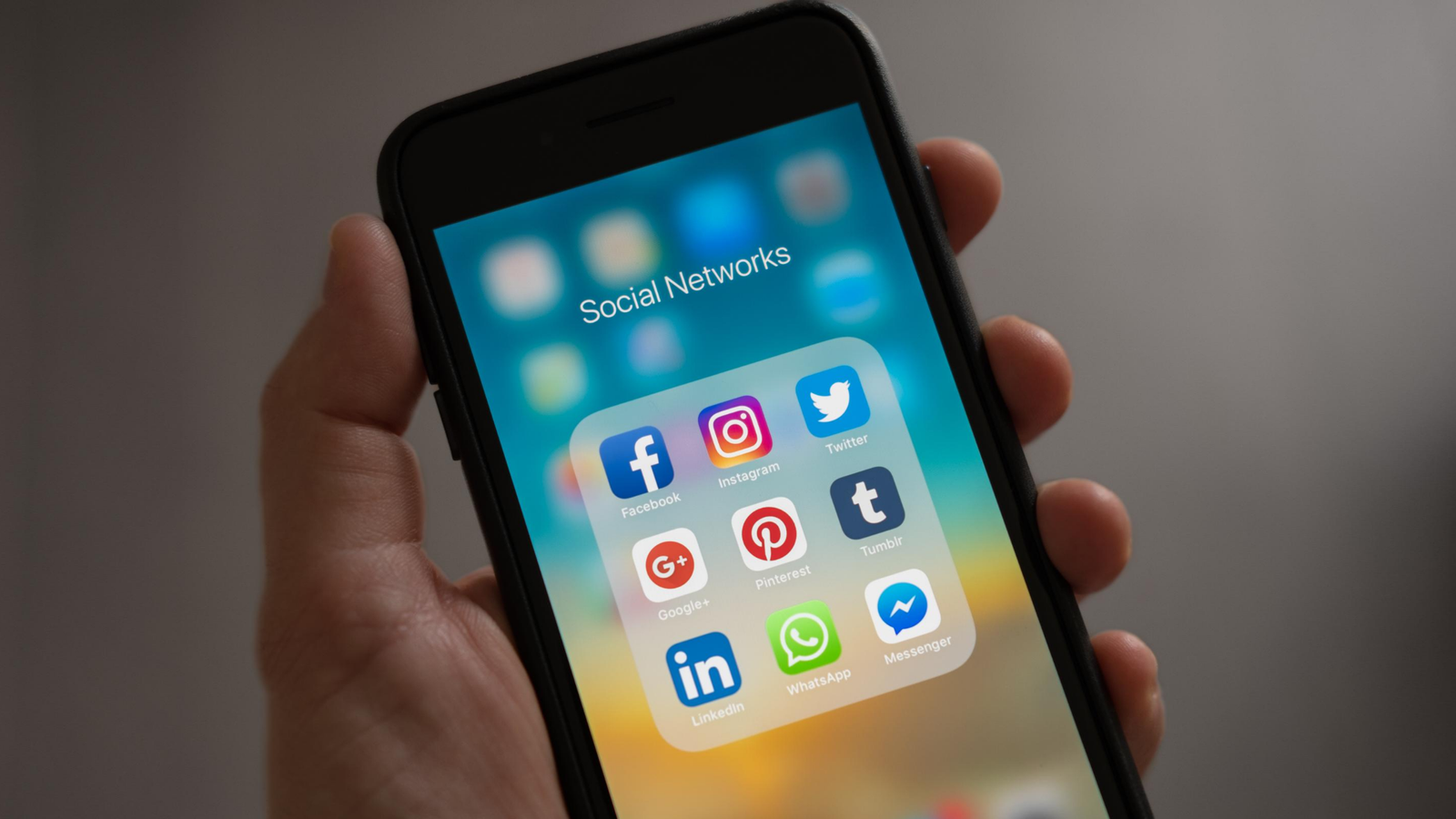 Hapus Jejak Digital di HP Bekas: Factory Reset Saja Tidak Cukup