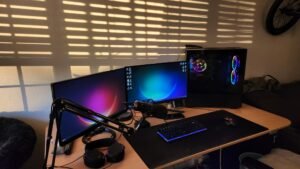 Tips Memilih Monitor untuk Kerja dan Gaming yang Nyaman